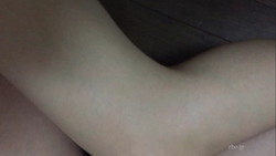 [다리 (허벅지) 발바닥 페티쉬】 아마추어 OL의 셀카 동영상